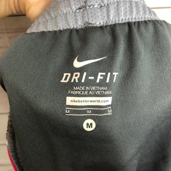 Nike Dri Fit Tempo Shorts Medium - Picture 5 of 6